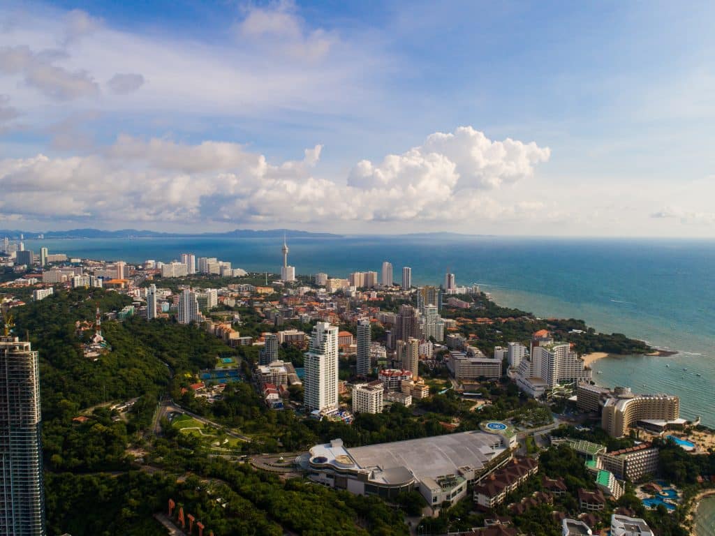 Bangkok to Pattaya: Bus, Taxi, Grab or Train (2026 Prices)